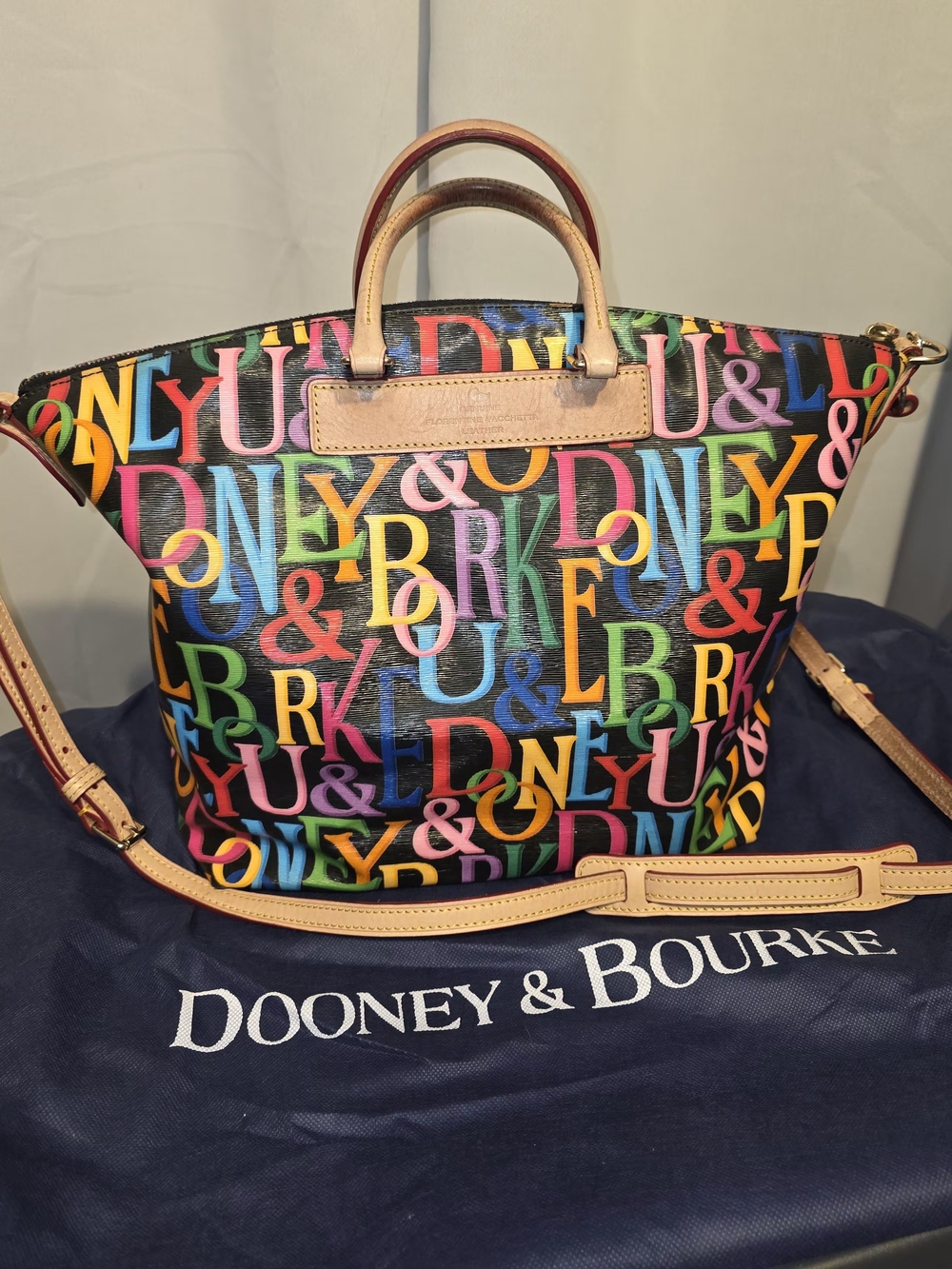 This is the Vintage Dooney & Bourke Retro Vanessa Grafica Satchel / Shoulder Bag